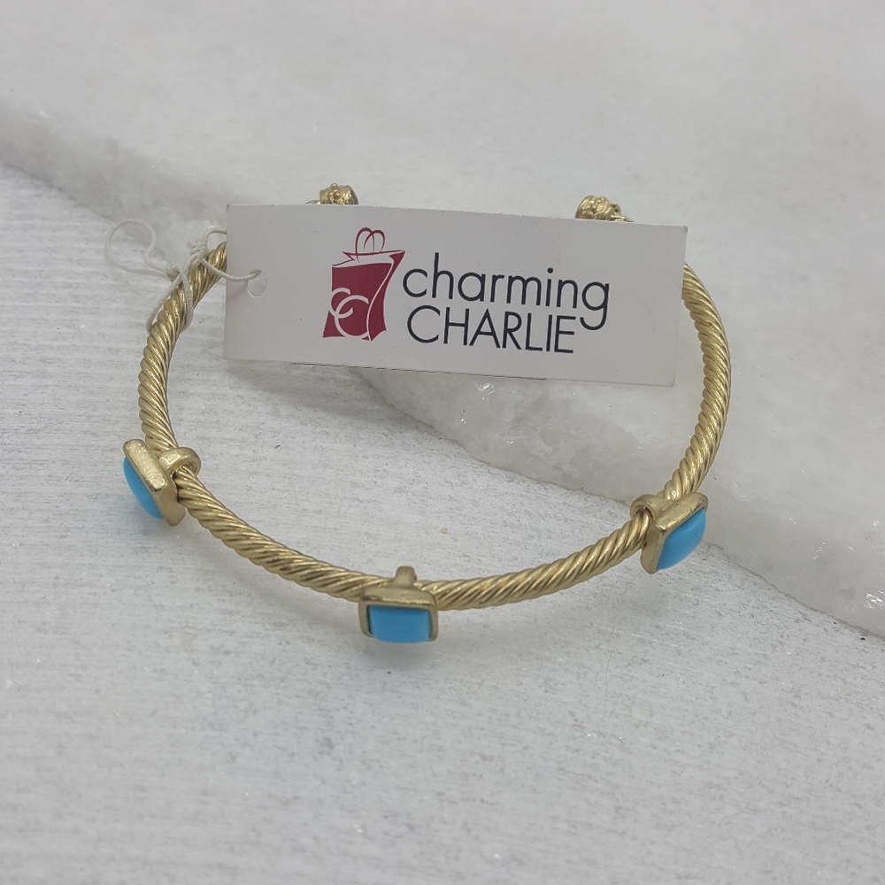 ✔️Charming Charlie Turquoise Cuff Bracelet - Picture 3 of 4